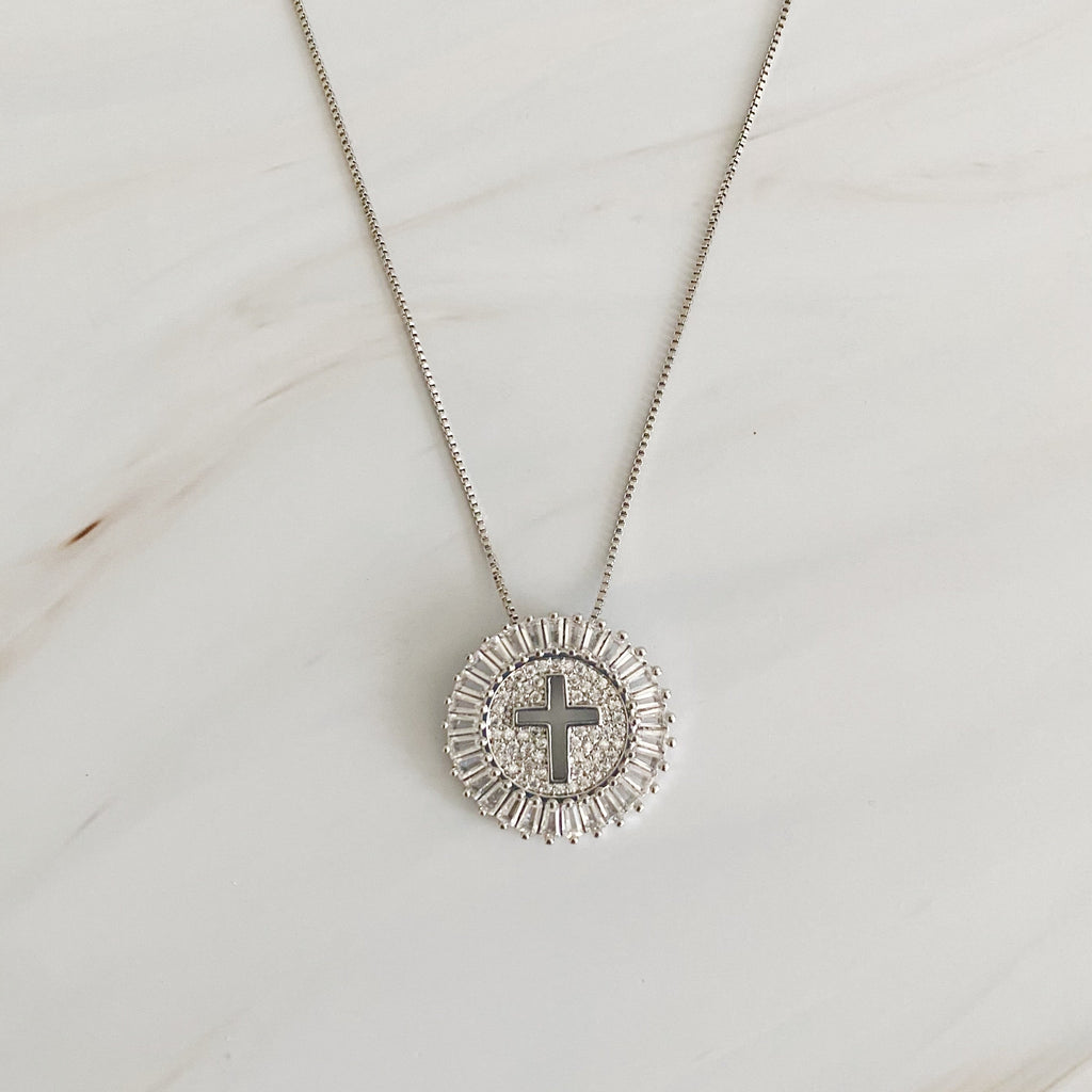 Shine Circle Cross Necklace-3